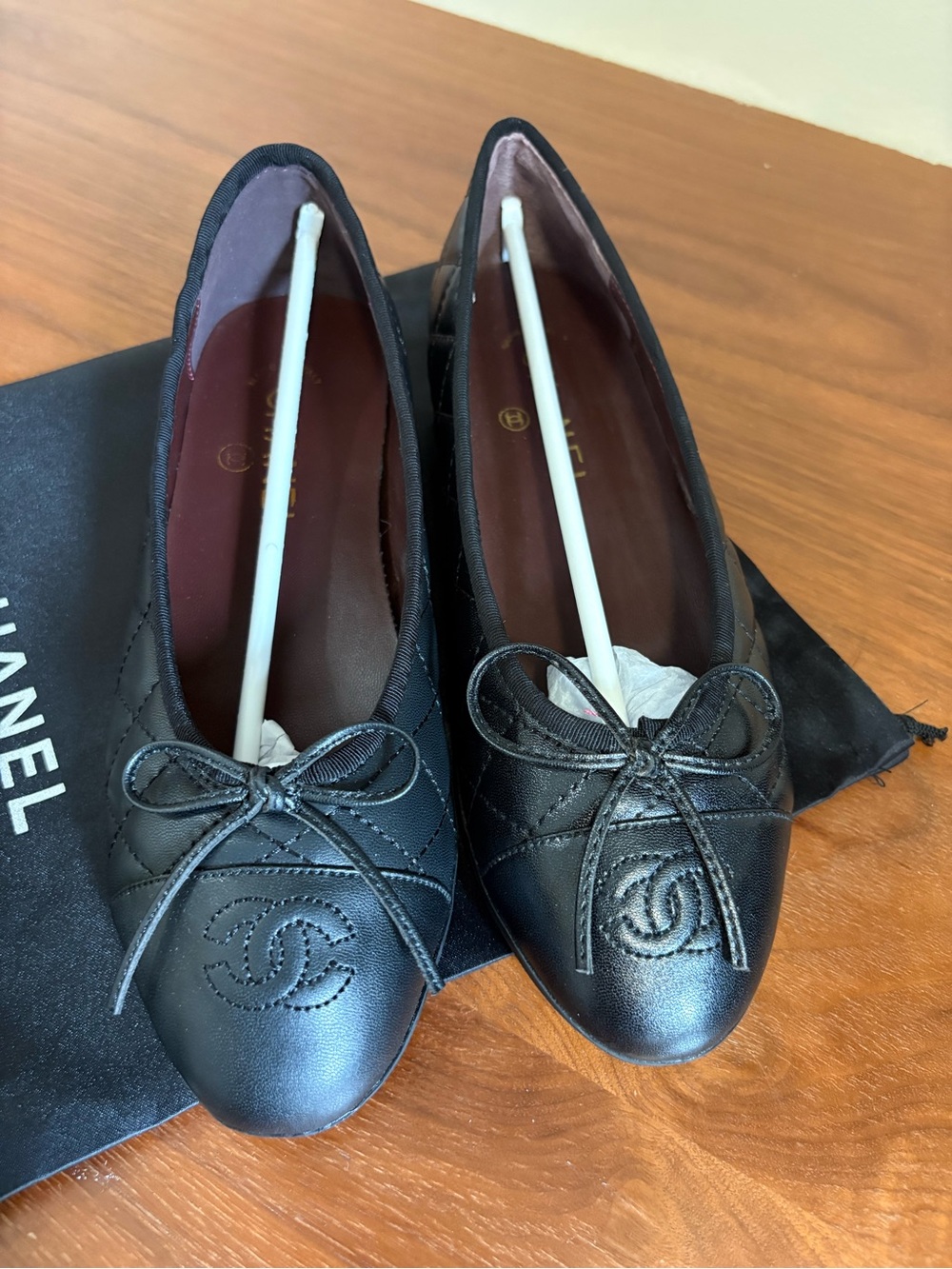 Quilted Black Ballet Flats 37C